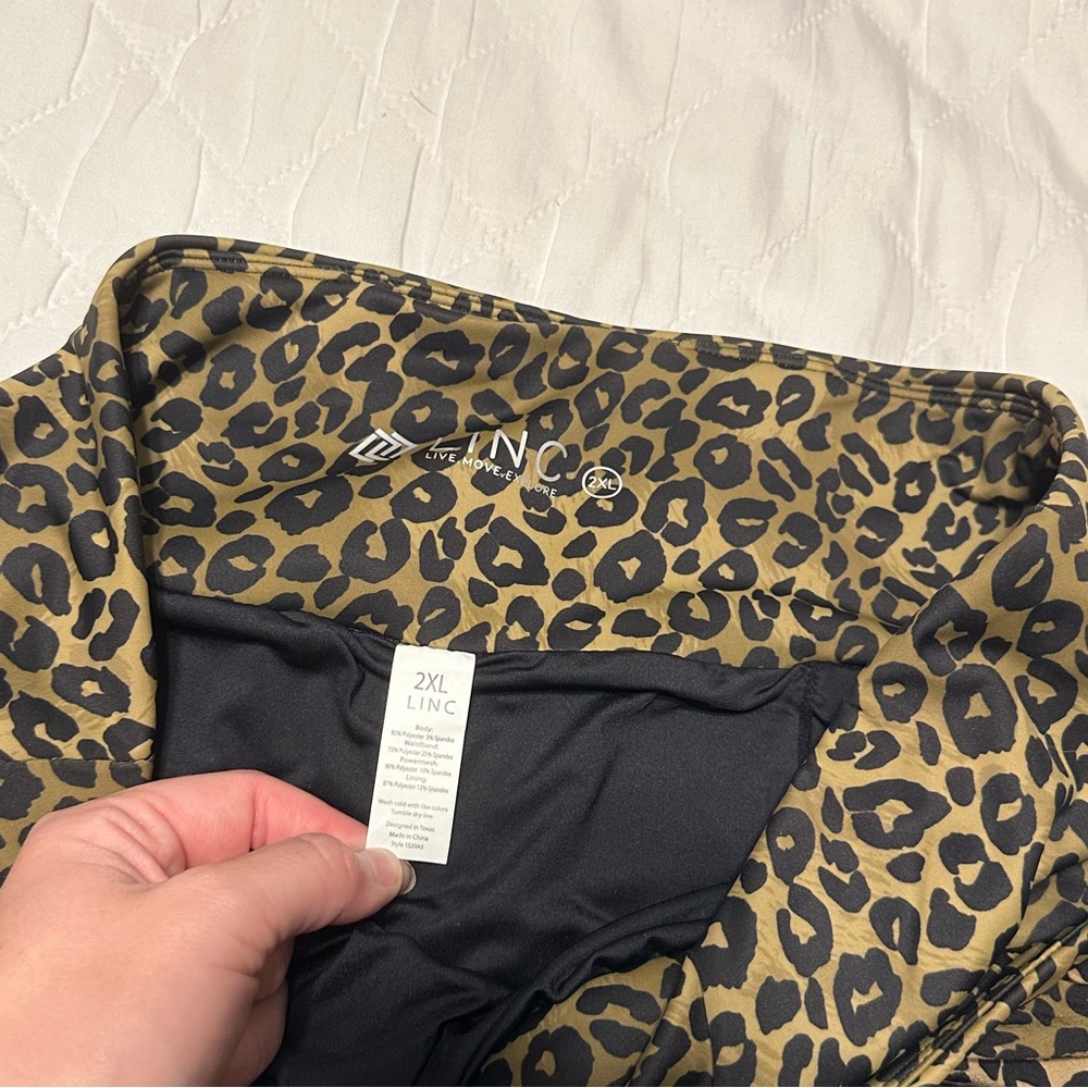 LINC ACTIVE SHORTS - Picture 4 of 9